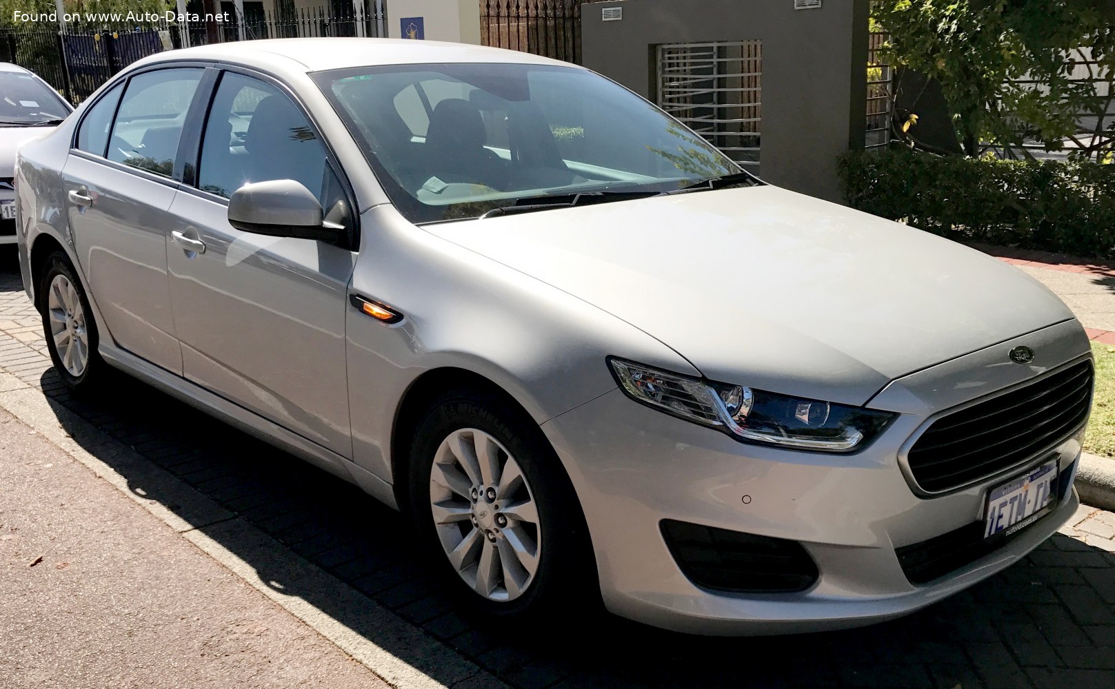 Specifications: Ford Falcon (FG X) 4.0 DI-VCT (265 Hp) Automatic 2014, 2015, 2016