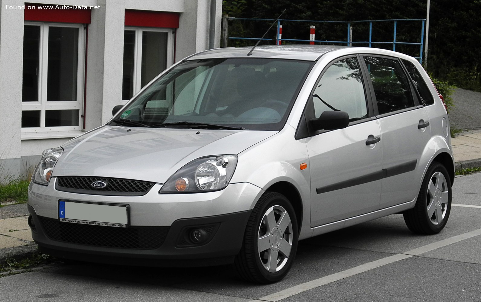 Specifications: Ford Fiesta VI (Mk6, facelift 2005)  5 door 1.6 Duratec (100 Hp) 2005, 2006, 2007, 2008