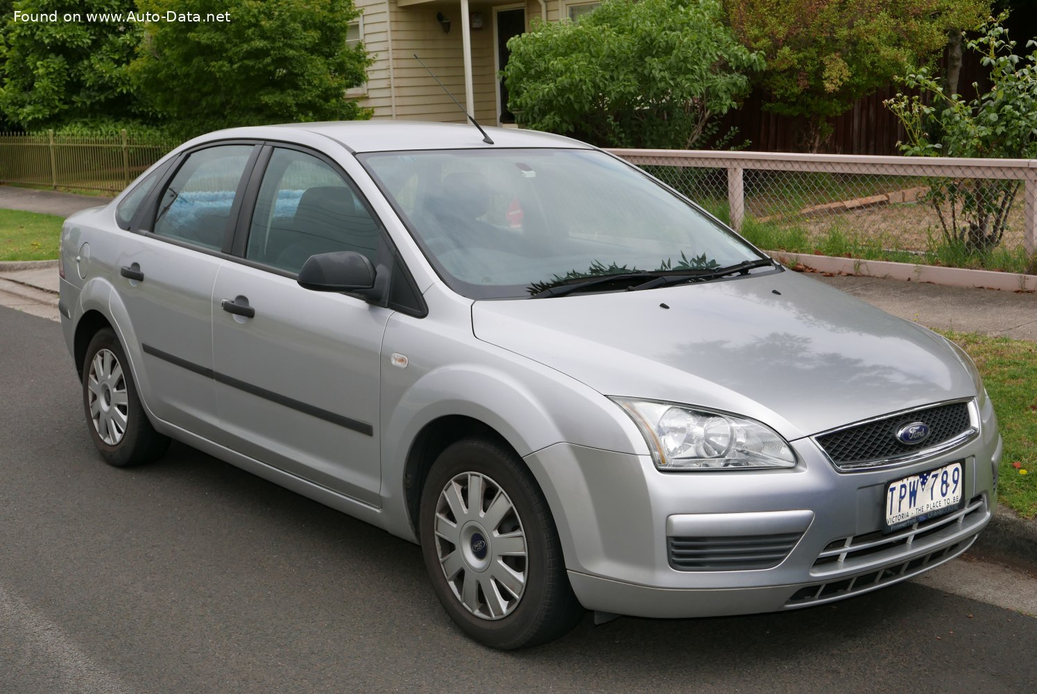Specifications: Ford Focus II Sedan 2.0 TDCi (136 Hp) 2005, 2006, 2007, 2008, 2009, 2010