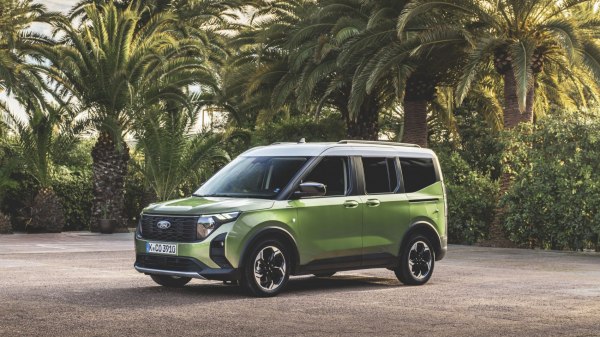 2024 Ford Tourneo Courier II - Photo 1