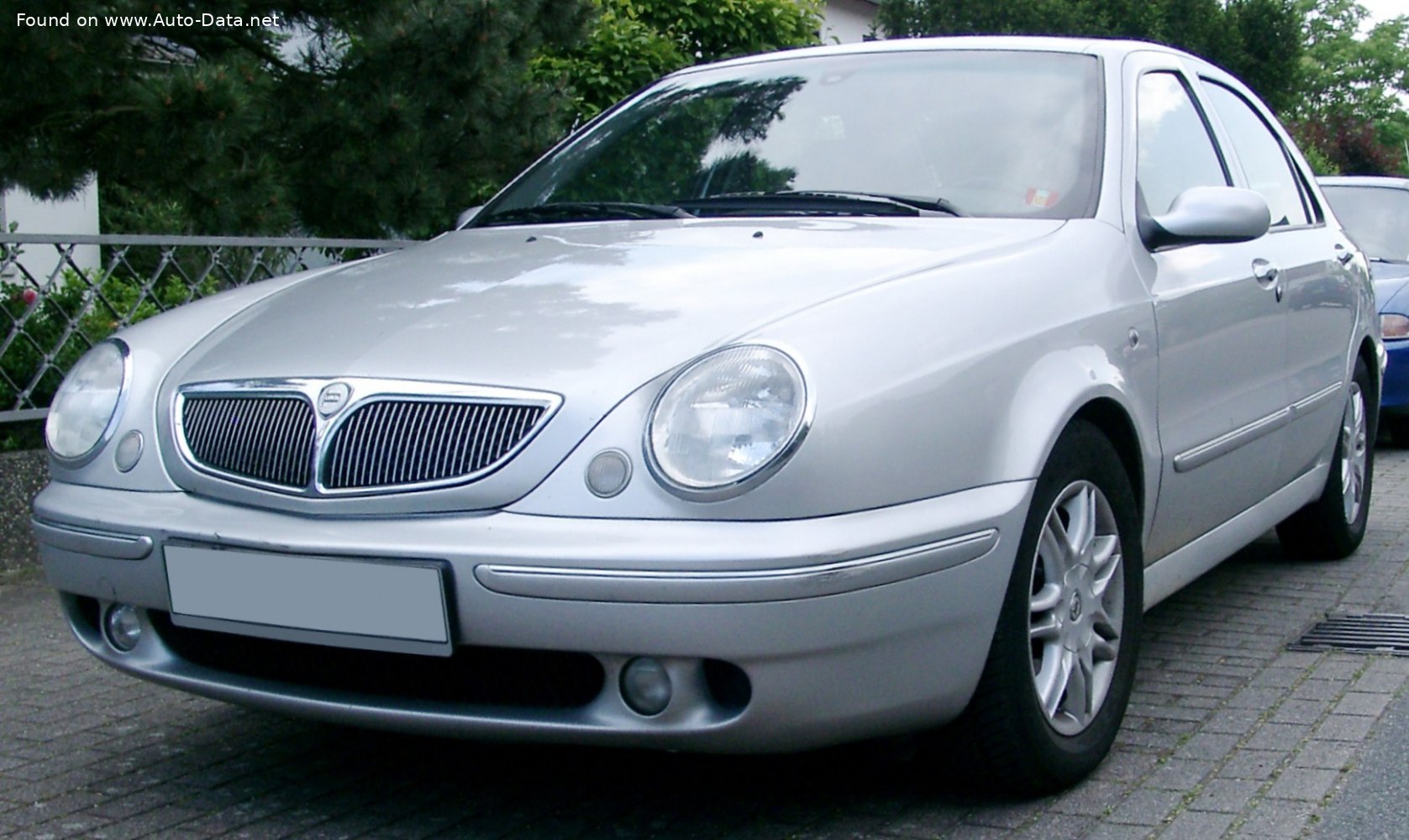 Specifications: Lancia Lybra (839) 1.9 JTD (105 Hp) 1999, 2000