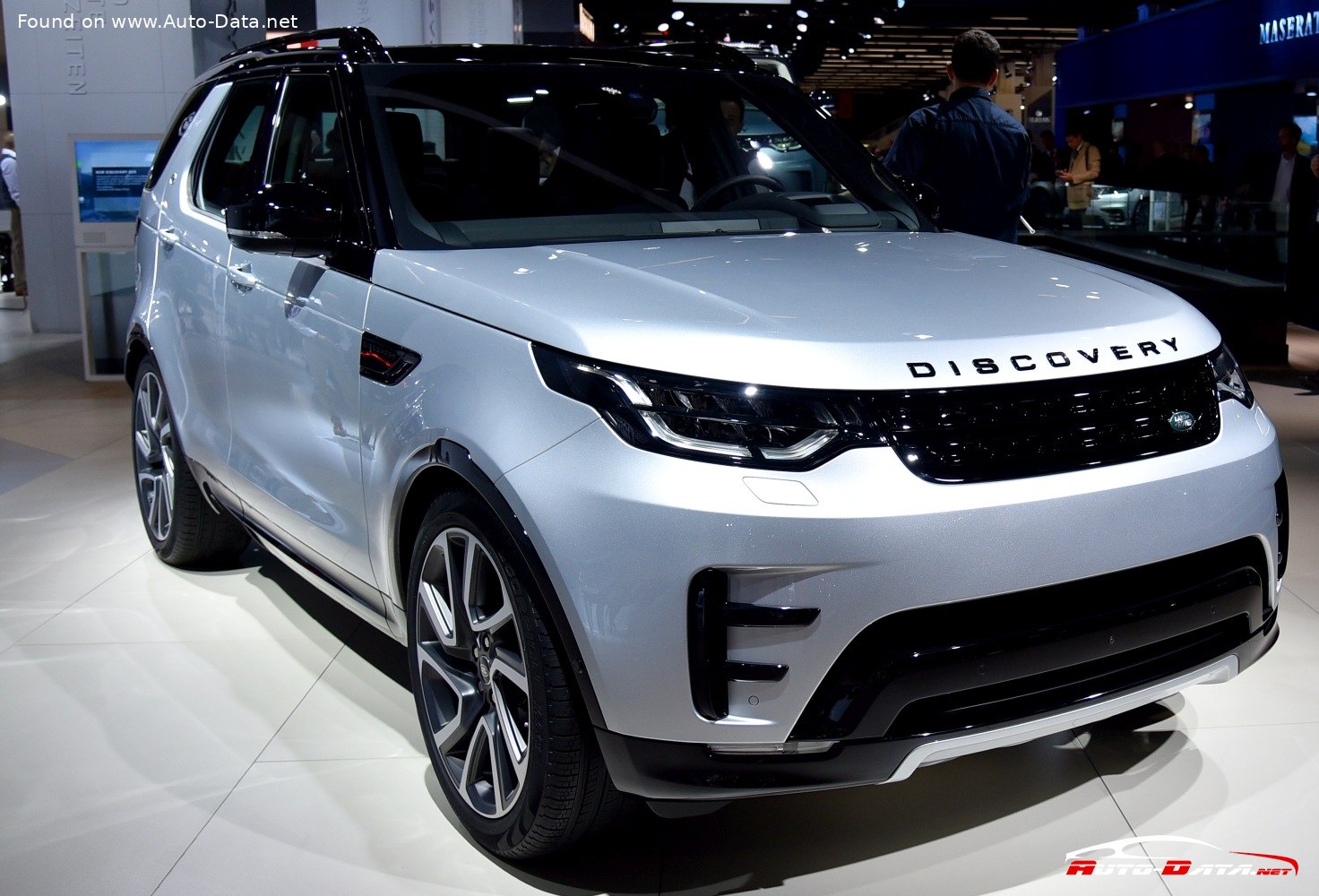 Specifications: Land Rover Discovery V 3.0 Si6 (340 Hp) 4WD Automatic 2017, 2018