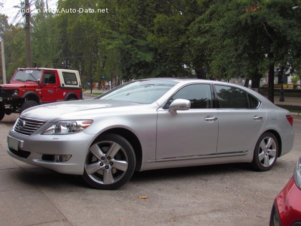 2009 Lexus LS IV Long (facelift 2009) - Photo 1