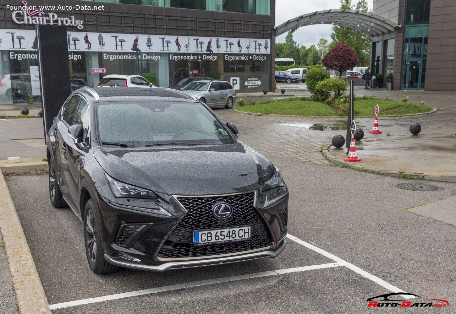 Specifications: Lexus NX I (AZ10, facelift 2017) 300h (197 Hp) Hybrid e-Four e-CVT 2017, 2018, 2019, 2020, 2021