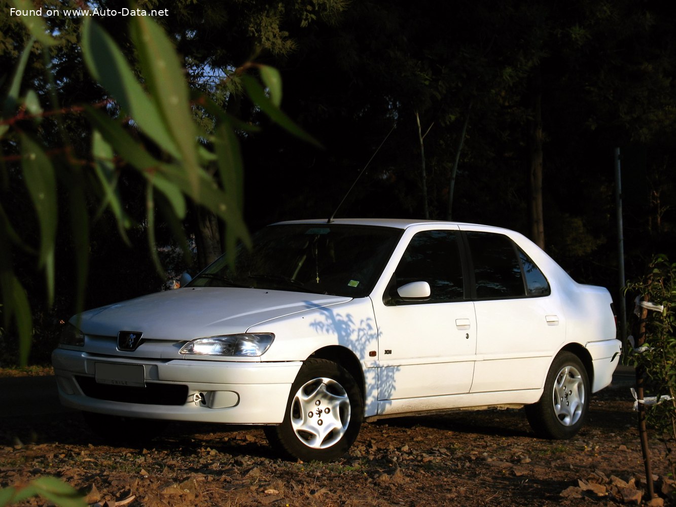 Specifications: Peugeot 306 Sedan (facelift 1997) 1.6i (88 Hp) Automatic 1997, 1998, 1999, 2000, 2001, 2002