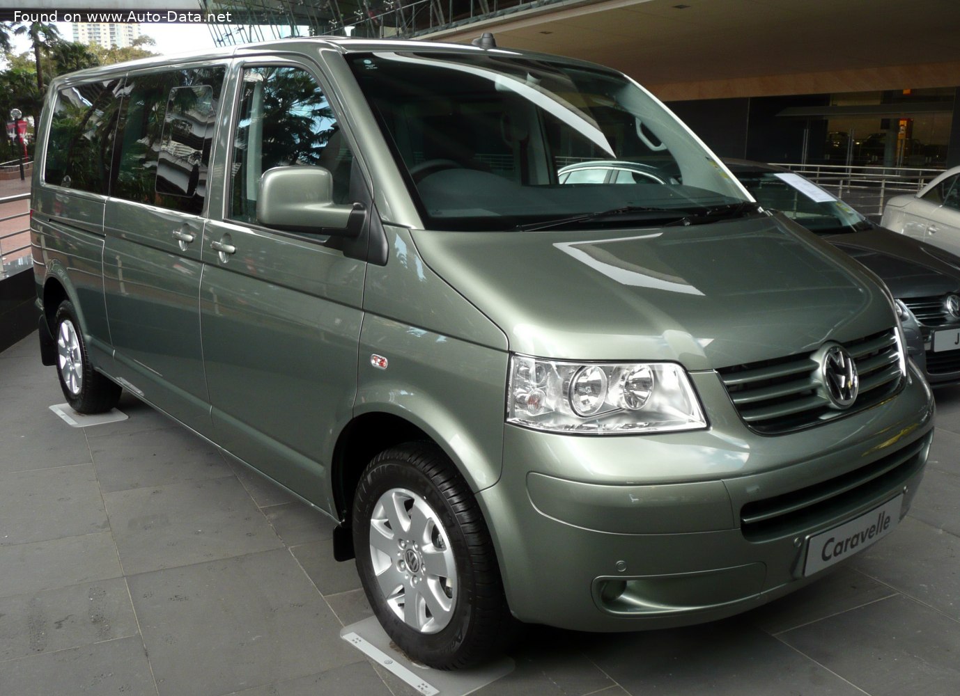 Specifications: Volkswagen Caravelle (T5) Long 1.9 TDI (105 Hp) 2003, 2004, 2005, 2006, 2007, 2008, 2009