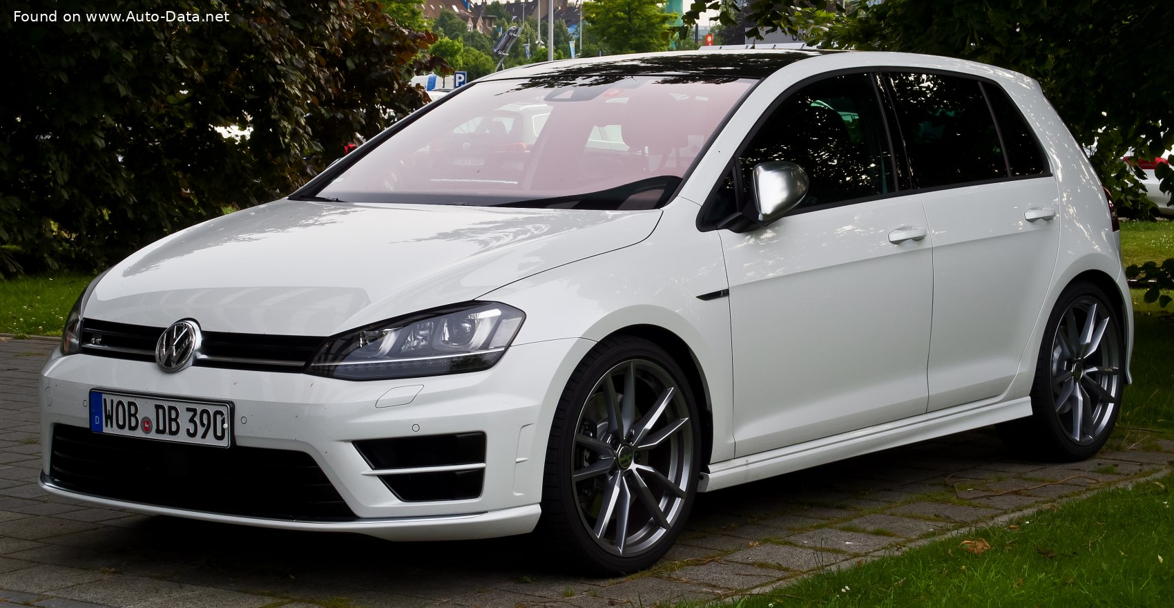 Specifications: Volkswagen Golf VII (5-door) R 2.0 TSI (292 Hp) 4MOTION 2014, 2015, 2016, 2017