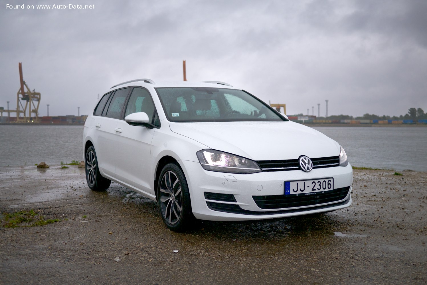 Specifications: Volkswagen Golf VII Variant 1.2 TSI (105 Hp) DSG 2012, 2013, 2014