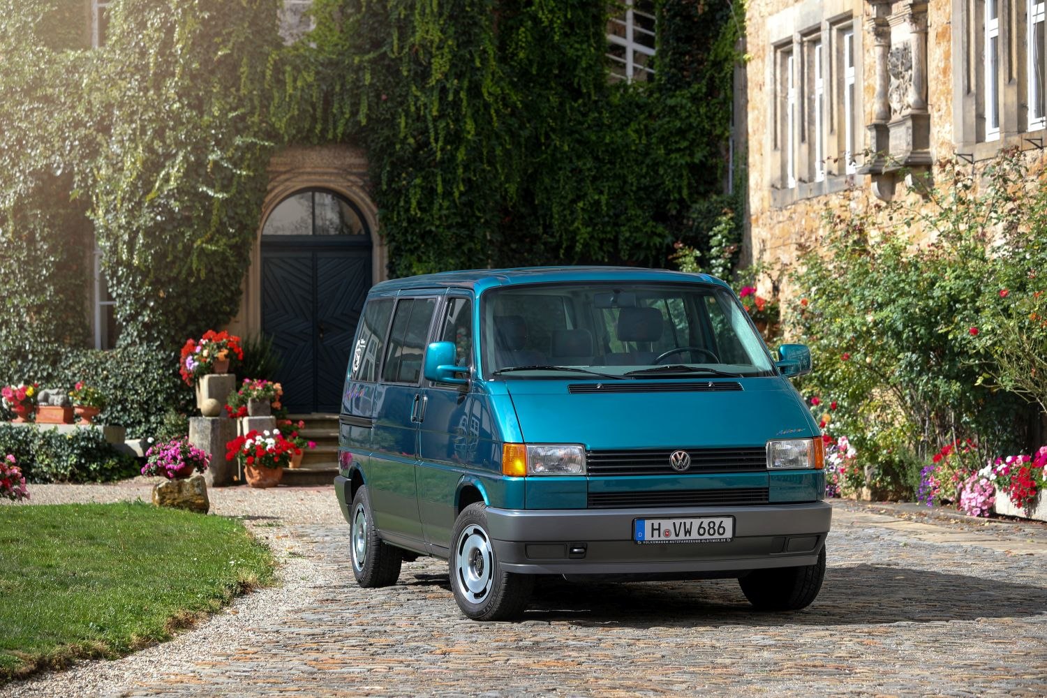 Specifications: Volkswagen Multivan (T4) 2.5 TDI (150 Hp) 1990, 1991, 1992, 1993, 1994, 1995, 1996, 1997, 1998, 1999, 2000, 2001, 2002, 2003