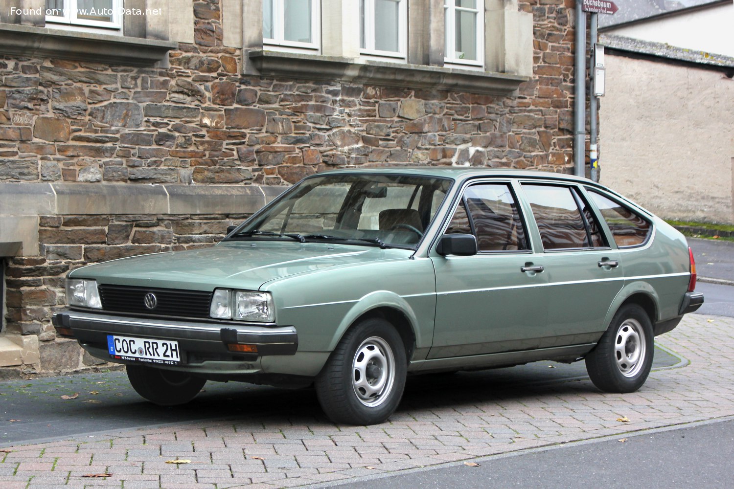 Specifications: Volkswagen Passat (B2) 1.6 (85 Hp) 1981, 1982