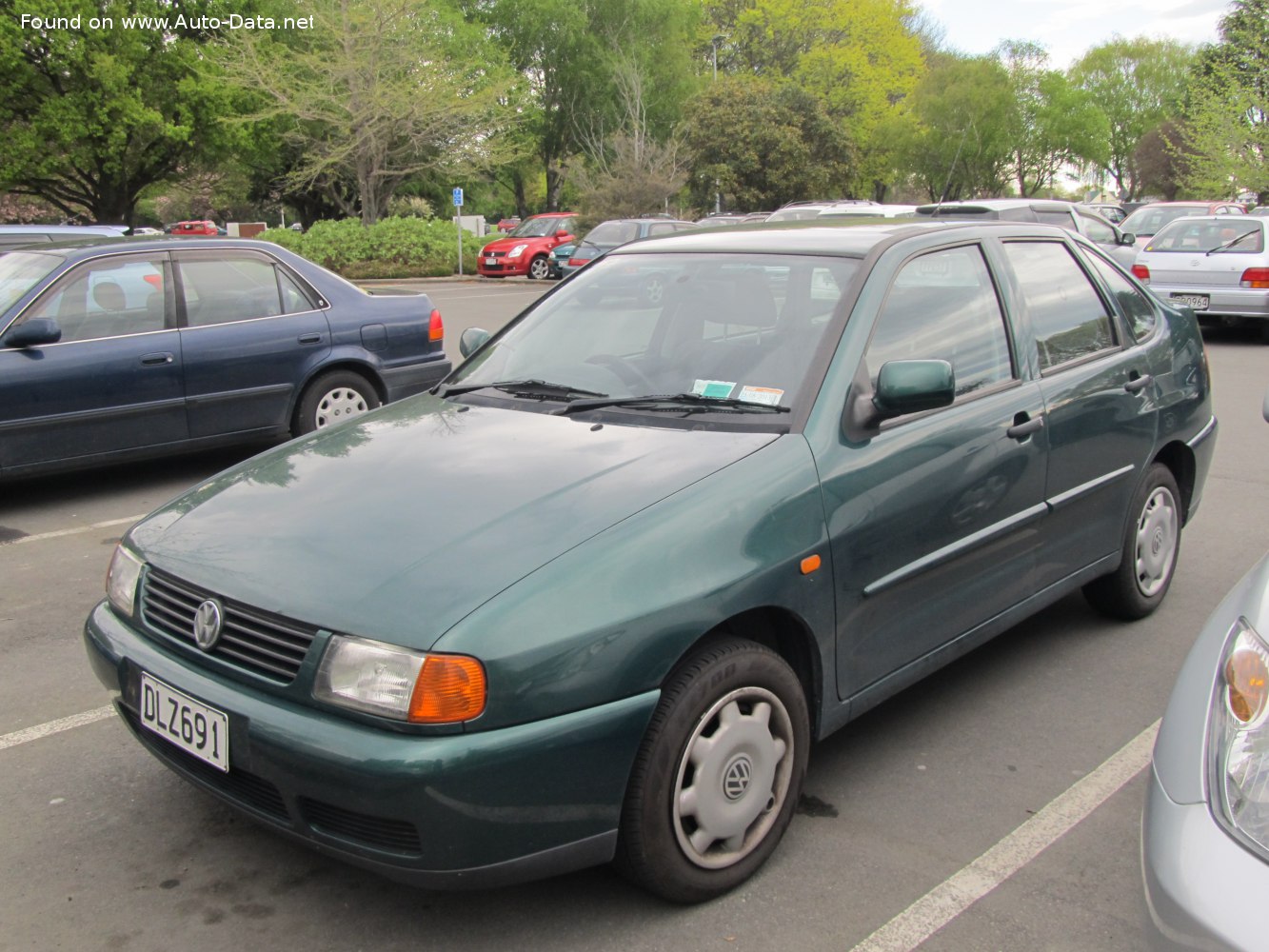 Specifications: Volkswagen Polo III Classic 1.6 (100 Hp) Automatic 1994, 1995, 1996, 1997, 1998, 1999, 2000