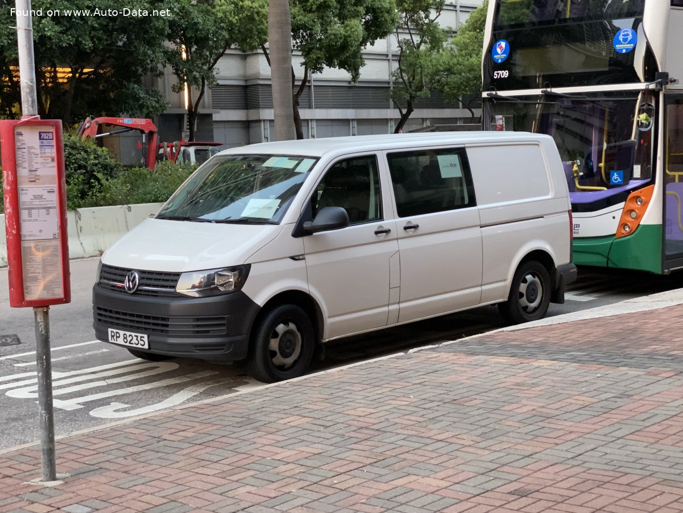 Specifications: Volkswagen Transporter (T6) Kombi Doka Plus 2.0 TDI (204 Hp) L2H1 2016, 2017, 2018, 2019