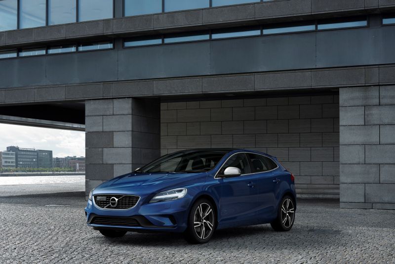 Specifications: Volvo V40 (facelift 2016) 2.0 D3 (150 Hp) Automatic 2018, 2019, 2020