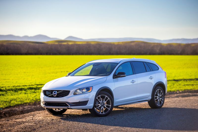 Specifications: Volvo V60 I Cross Country 2.5 T5 (254 Hp) AWD Automatic 2015, 2016, 2017, 2018